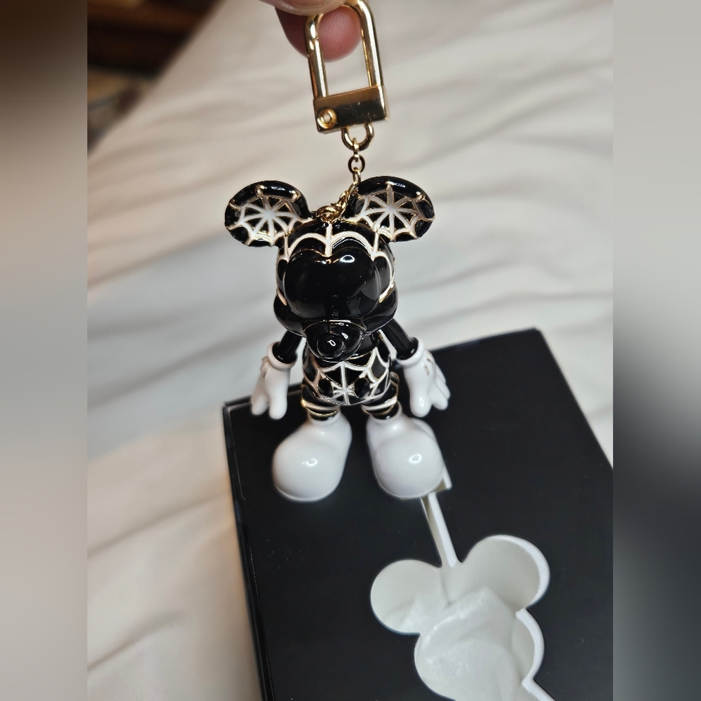 Disney x Baublebar bag charm - Picture 3 of 5